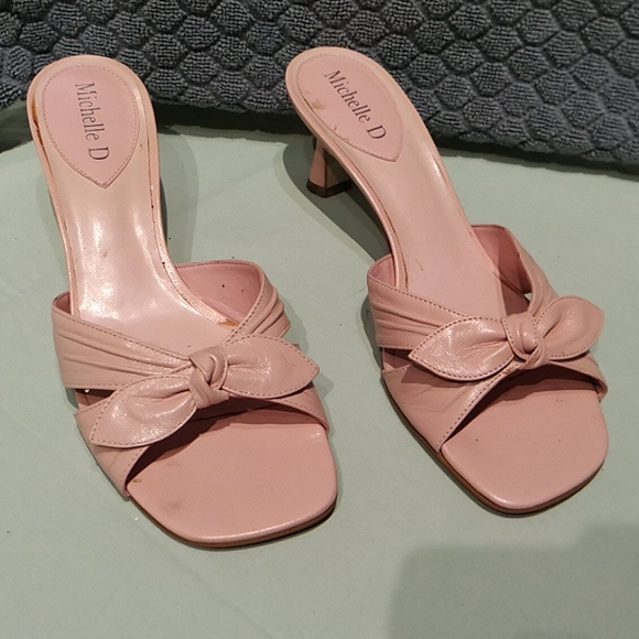 Shoes - Picture 6 of 8